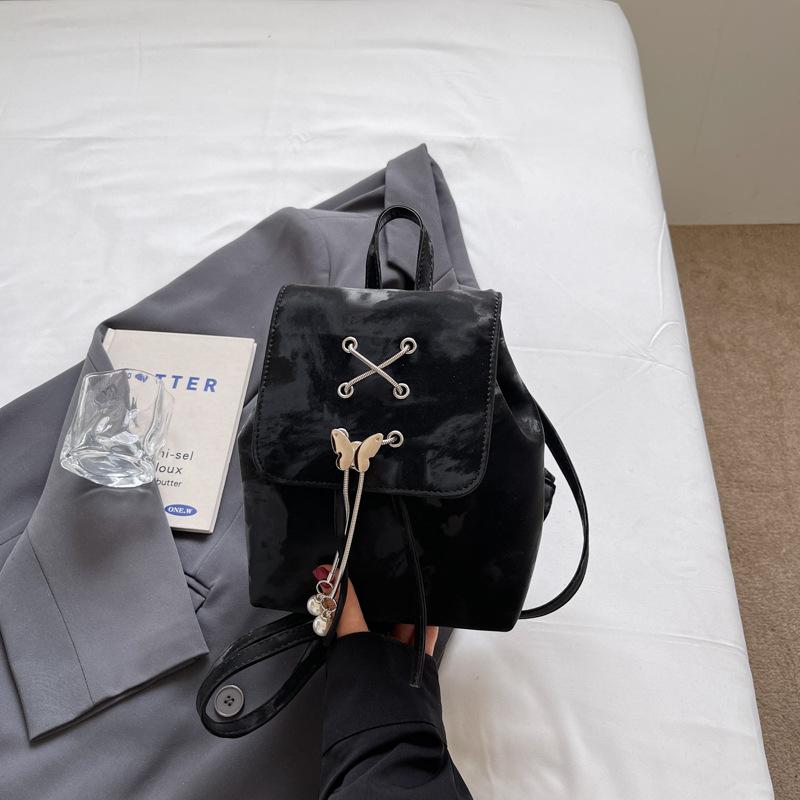 

Повседневный рюкзак женский новый универсальный студенческий школьный рюкзак с бантом легкий дорожный рюкзак на плечо чёрный