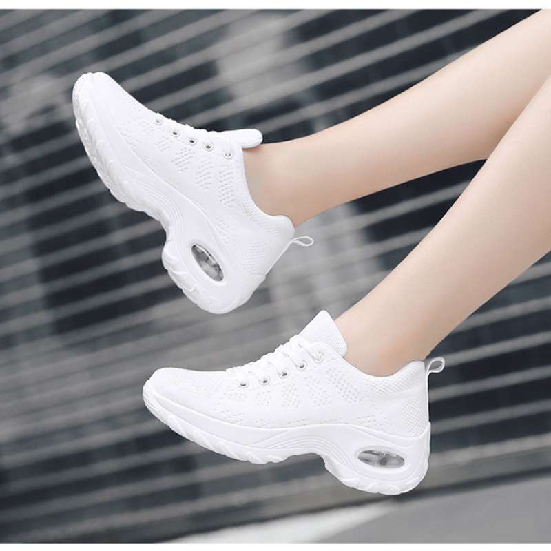 

White mesh air cushion sneakers, soft soles, breathable and heightening dance shoes, Yang Liping professionally performs shuffling dance shoes for wom 40 чистый белый