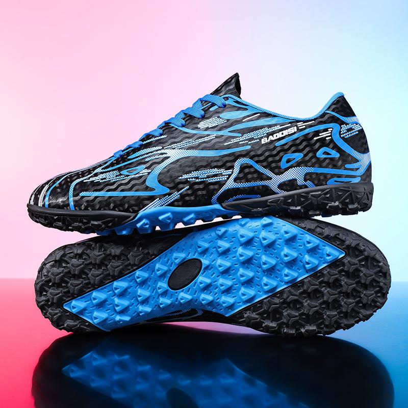 Children's football shoes Men's spikes Seamless fly-woven outdoor football shoes Youth artificial grass Professional football shoes