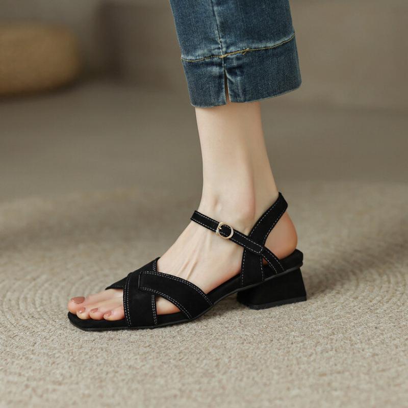 

Summer medium heel casual sandals women s head buckle rubber sole square heel new comfortable large size suede women s sandals 39 чёрный
