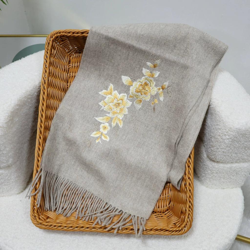 New Year's Embroidered Wool Scarf for Autumn and Winter Thickened Warm Scarf With Tassel
