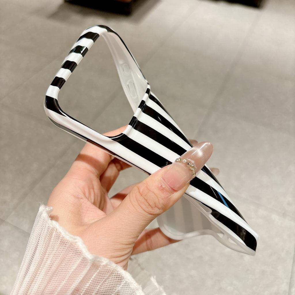 Applicable To iPhone17 Mobile Phone Case 16Plus All-inclusive IMD Striped Color Anti-drop Case 15Pro Soft Case