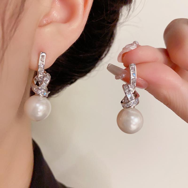 Light Luxury Micro Inlaid Zircon Knotted Pearl  Silver Needle Exquisite and Fashionable Super Sparkling Earrings