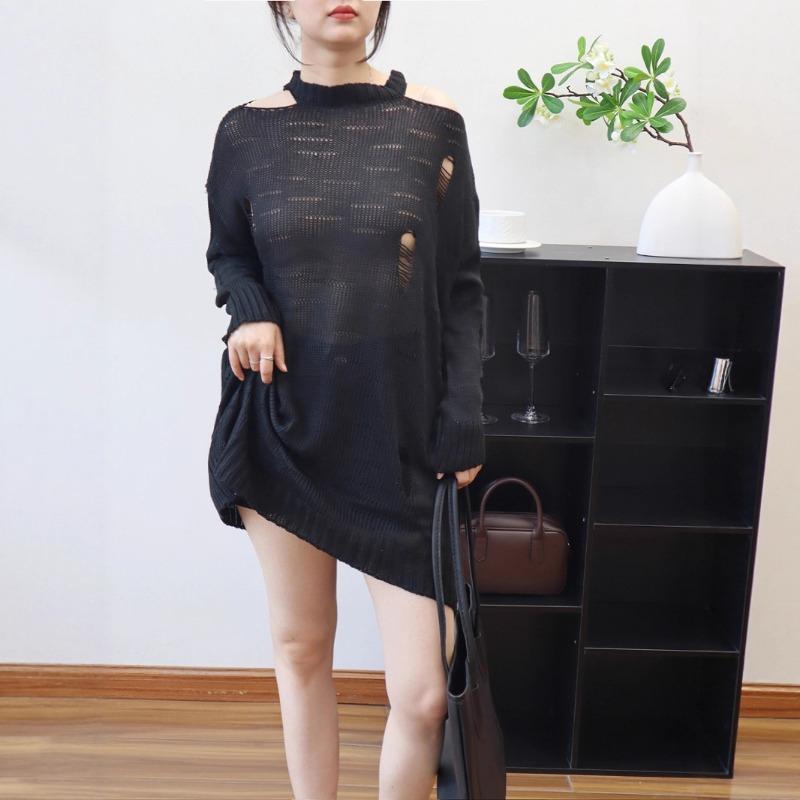Medium and long Spice Girl off-the-shoulder thin knitted sweater top, early autumn new ripped loose blouse pullover woman