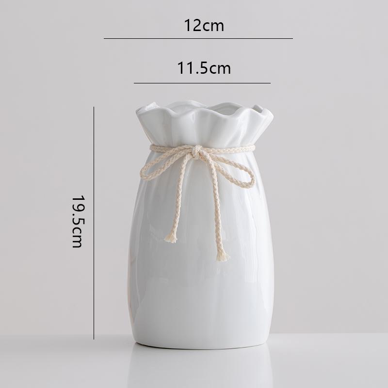 Nordic Minimalist Ceramic Flower Vase for Dried Flowers - Elegant Home Decor and Desktop Ornament.