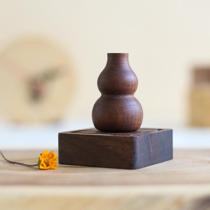 Wooden Walnut Aroma Diffuser: Essential Oil Vase for Home & Bedroom