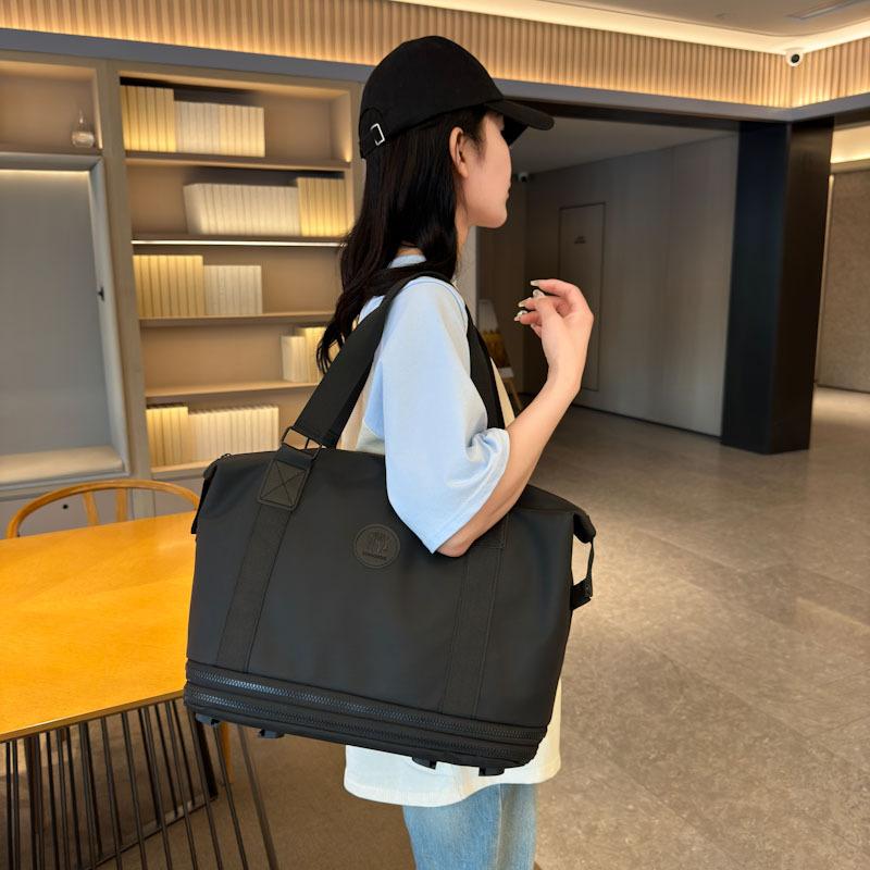 Large Capacity Double-layer Expansion Hand-held Travel Bag with Wheels, Wet and Dry Separation Storage, Luggage Bag Can Be Put On the Tie Rod.