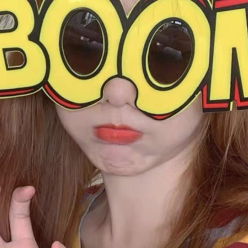 Lustige Party-Sonnenbrillen Neuheit Ausgefallene Brillen Fotoautomaten-Requisiten für Erwachsene Jugendliche Geburtstagsfeiern Strandpartys