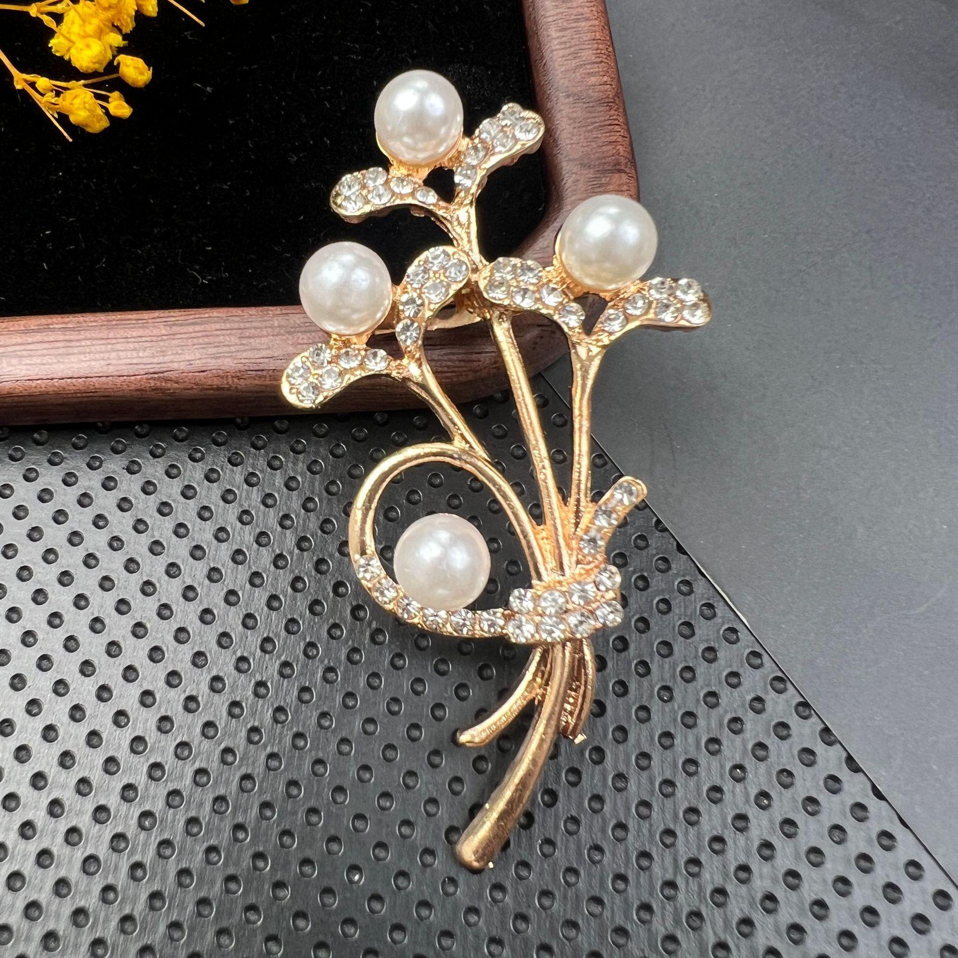 

Ретро брошь с кристаллами-бриллиантами, с булавкой от оголения и металлической пряжкой для аксессуаров для одежды