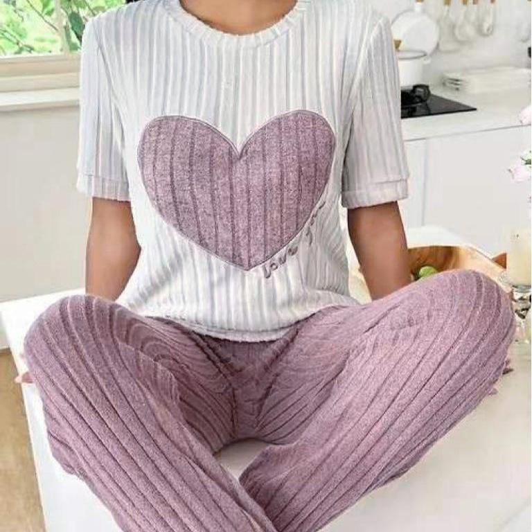 Women's Autumn Sweet Love Pajama Set: Round Neck, Short Sleeve & Trousers - Comfy 2-Piece Homewear