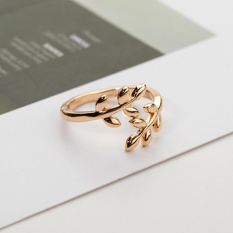 Korean Silver-Plated Laurel Leaf Jewelry Set: Hypoallergenic Ring and Bracelet for Ladies