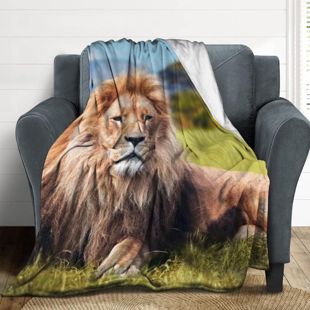 Lion Flannel Throw Blanket Wild Animals Pattern Blanket King Queen Size for Bed Sofa Couch Decor Super Soft Lightweight Gift
