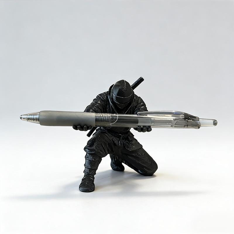 Creative Ninja-Style Single Kneeling Knight Pen Holder Armor Knight Kneeling Figurine Pen Holder Desktop Stand Storage Decor