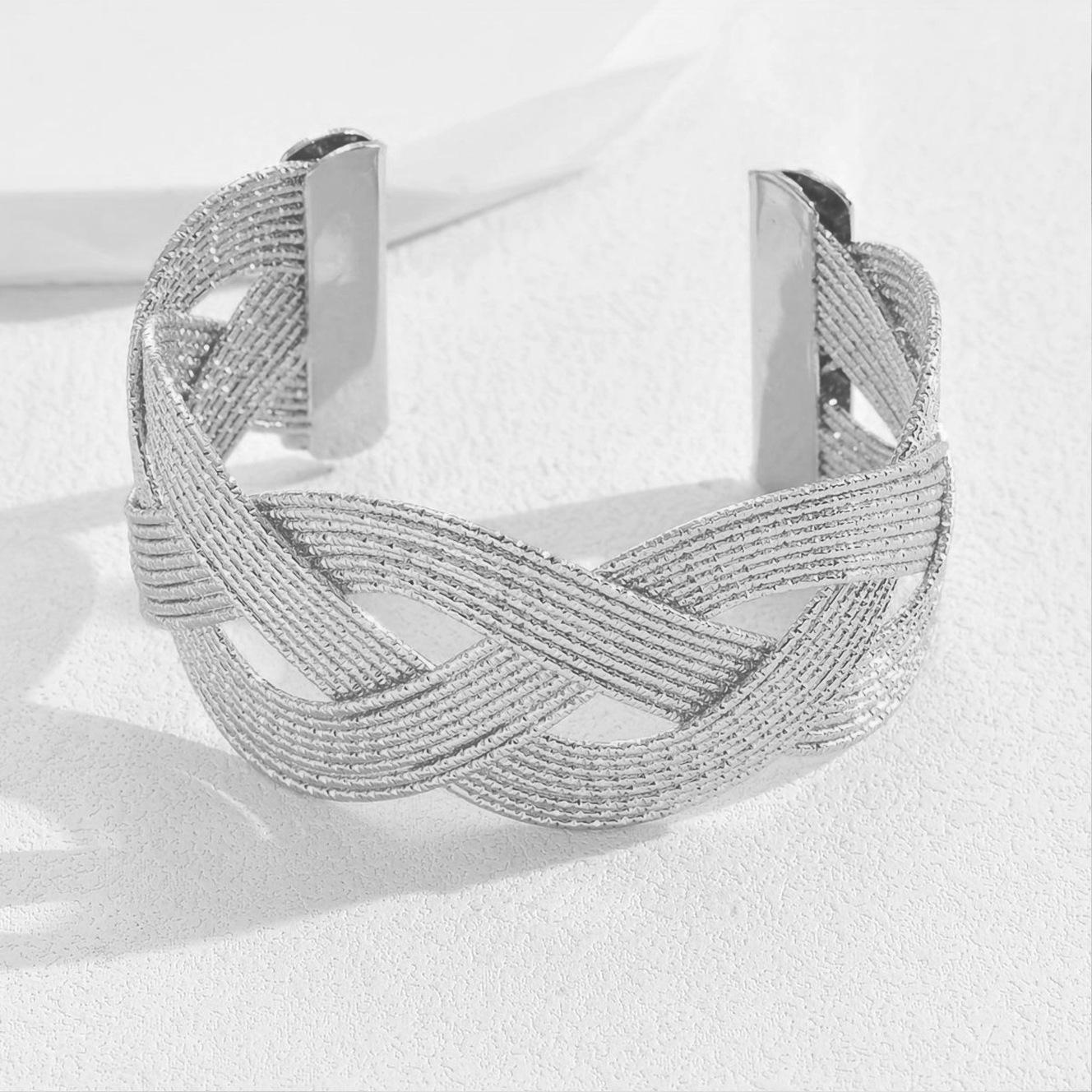 

Преувеличенный браслет с кручением, полый браслет с регулировкой, нишевые украшения Ins белого золота