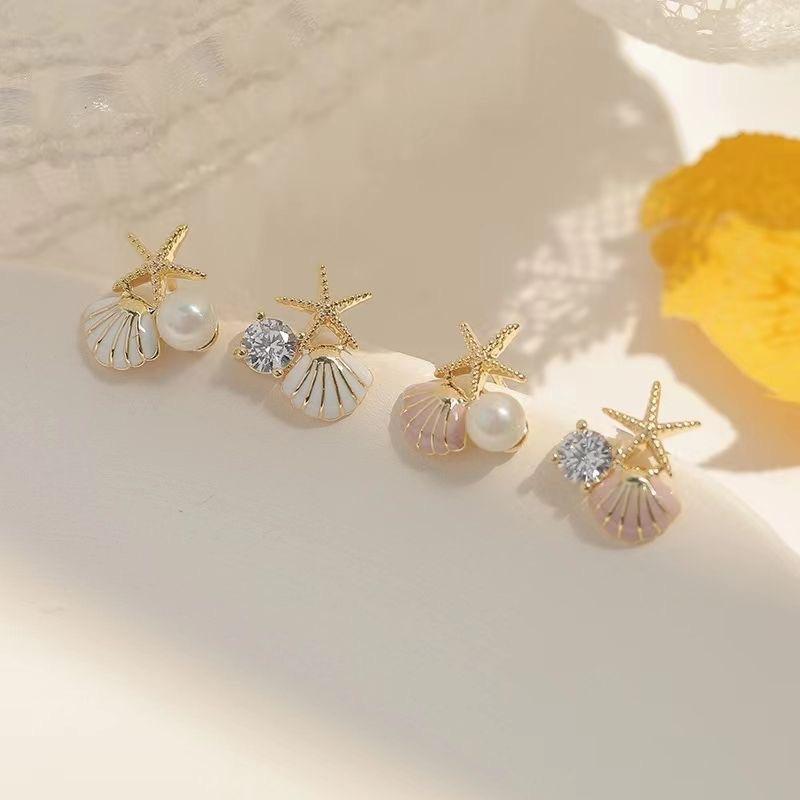 Ocean-Themed Asymmetric Stud Earrings – Starfish and Seashell Pair with CZ & Faux Pearl, Boho Beach Jewelry Gift