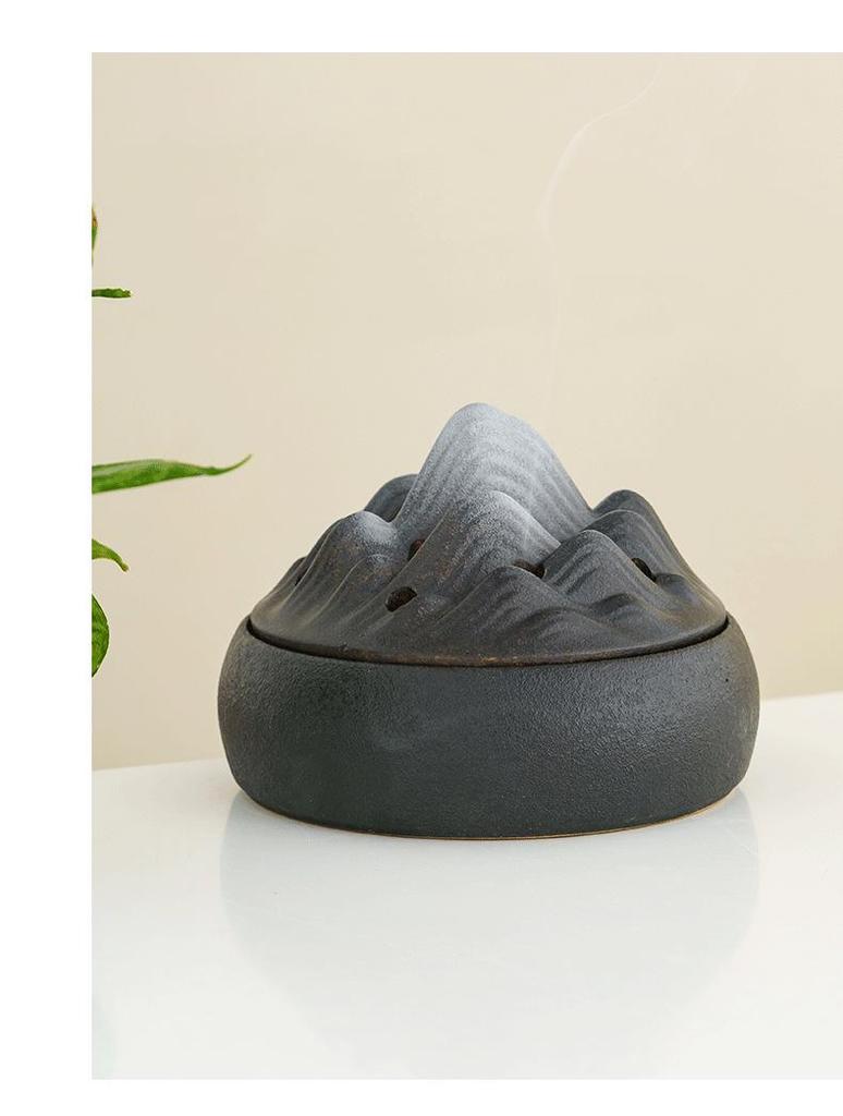 Sandalwood Ceramic Incense Burner with Lid, Fireproof for Household Use - Coarse Pottery Ornament for Indoor Incense Burning.