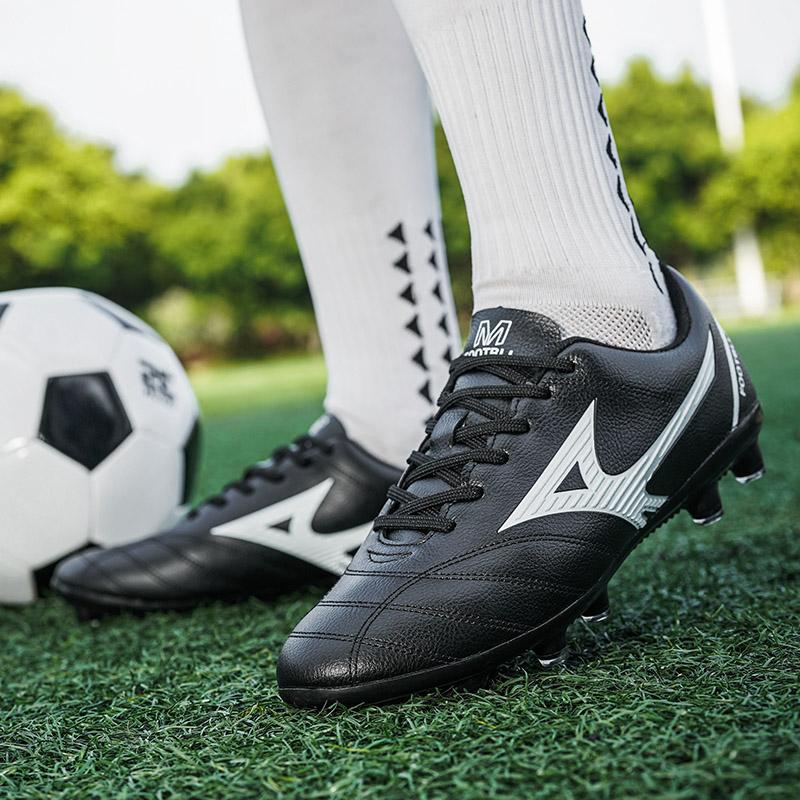 Professional Soccer Shoes Men Anti-slip Outdoor Grass Training Lace-up Football Boots Wear-resistant Comfortable Men Sports