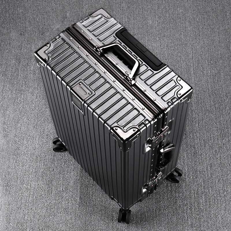 Veteran Souvenir Aluminum Frame Retro Spinner Luggage