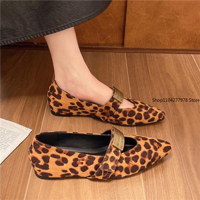 Mode Damen Schuhe 2025 Slipper Damen Ballerinas Leicht Lässige Ballerinas Damen Metalldekoration Spitzschuh Niedriger Absatz Weiche Sohle Schuhe Damen