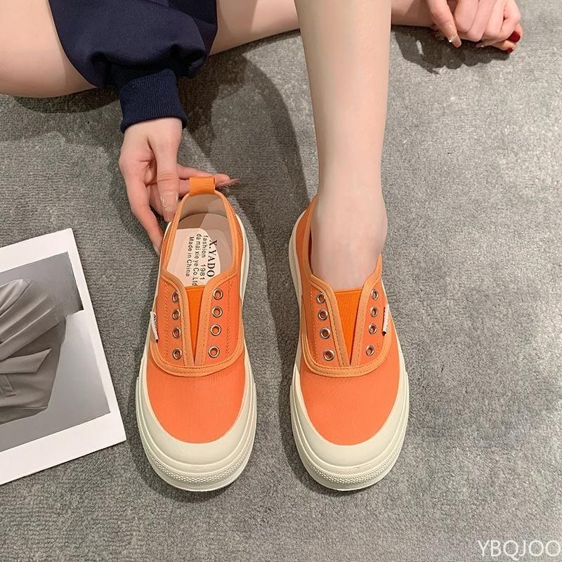 Fashion Daily commuting lazy canvas shoes for women's spring autumn new flat bottomed casual simple versatile breathable board shoes