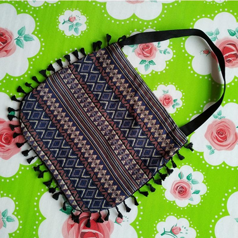 Women'S Canvas Bag Ethnic Style Shoulder Bag Cotton Linen Handbags Fashion Fringed Shoulder Bag Literary Style Large Capacity Handbags