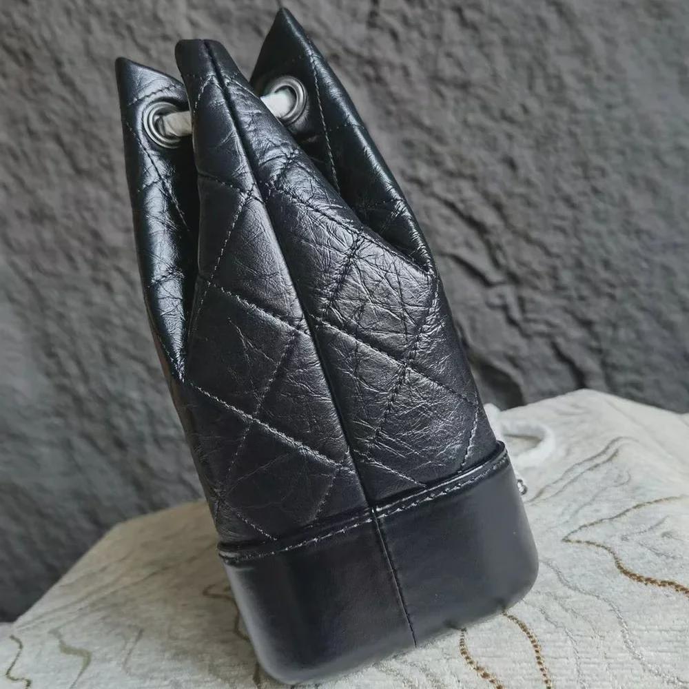 Dámský batoh z pravé kůže z vrásčité hovězí kůže z roku 2024 s diamantovým řetízkem Retro taška Hobo