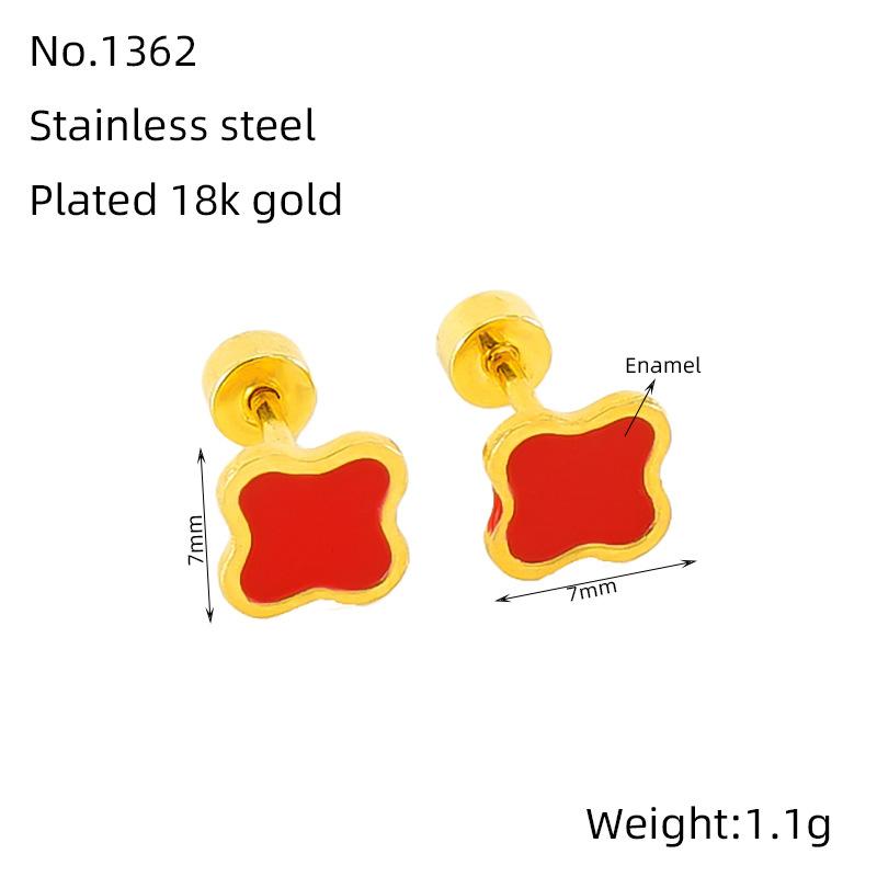 Fashion new stainless steel four-leaf clover small stud earrings simple and versatile titanium steel stud earrings