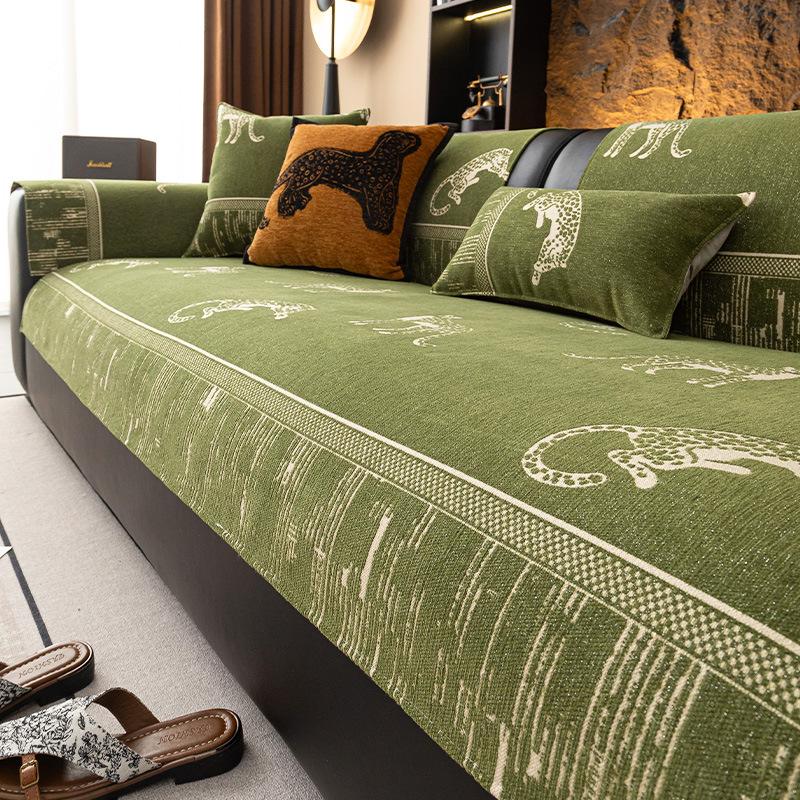 Light luxury cheetah sofa cushion universal in all seasons Chenier non-slip seat cushion 2025 new advanced sense cover cover cloth