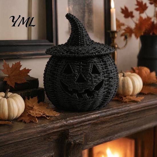 Handgemaakte Geweven Textuur Ambachtelijk Kunst Rotan Halloween Pompoen Beeldje, Zwart Hars Beeld met Heks Herfst Feest Raamdecoratie Hoed, Rustiek Vlechtwerk