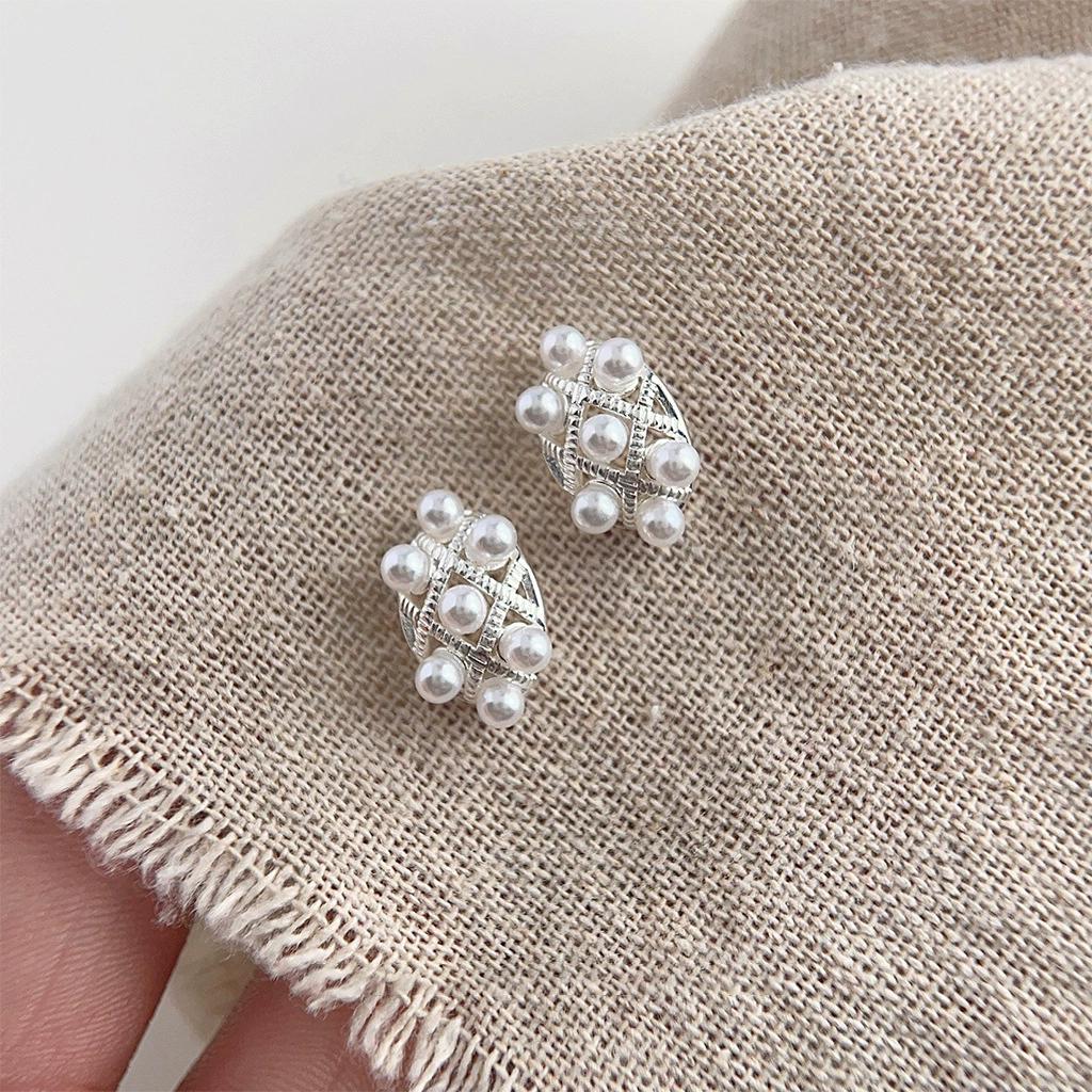 Vintage Ethnic Style Hollow Lace Pearl Ear Stud Piercing Earrings For Women Fashion New Jewelry Gift Party Wedding
