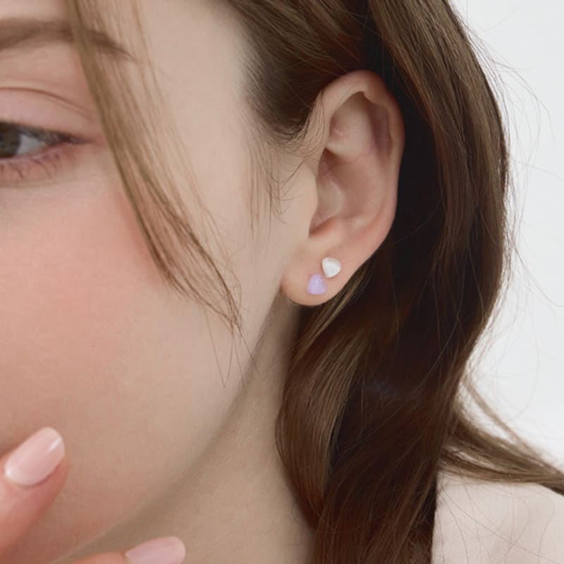 Own 14K pastel heart piercing