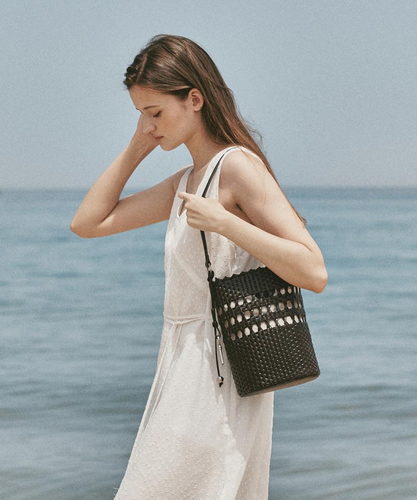 Ostkaka Tessa Bucket Shoulder Dark Brown