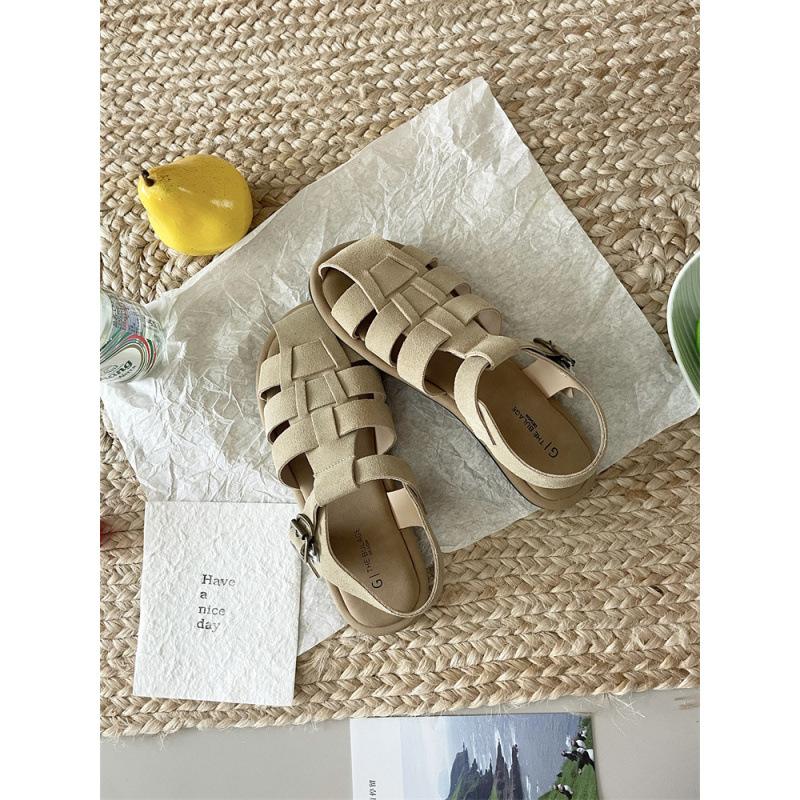 2025 spring and autumn new fashion versatile retro Mori woven bag head sandals women's fashion casual flat sand