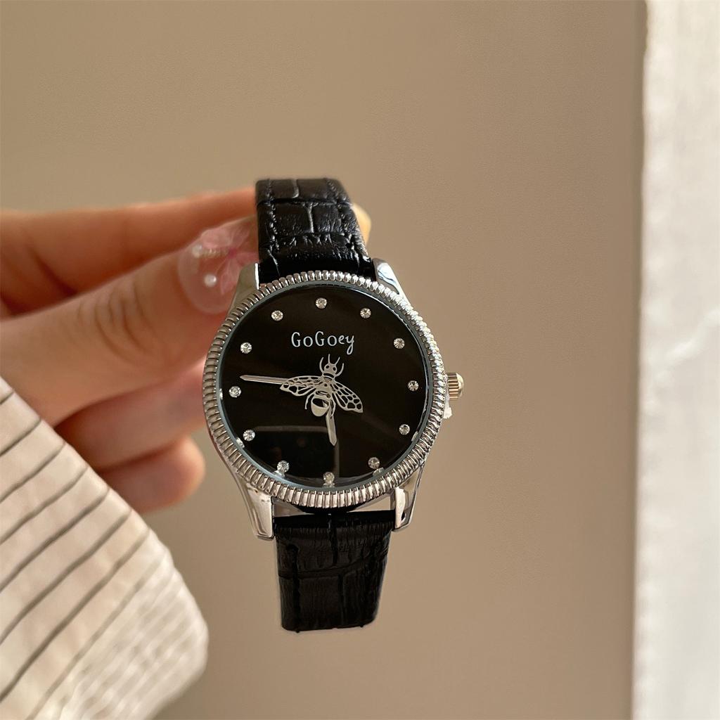 Ancient European Trend High-End Sense Retro Couple Watch Little Bee Pointer Niche Belt Watch Women'S