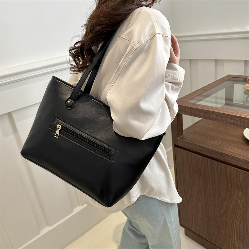 Large capacity simple tote bag women's 2025 new trendy fashion versatile shoulder bag college student class commuter bag