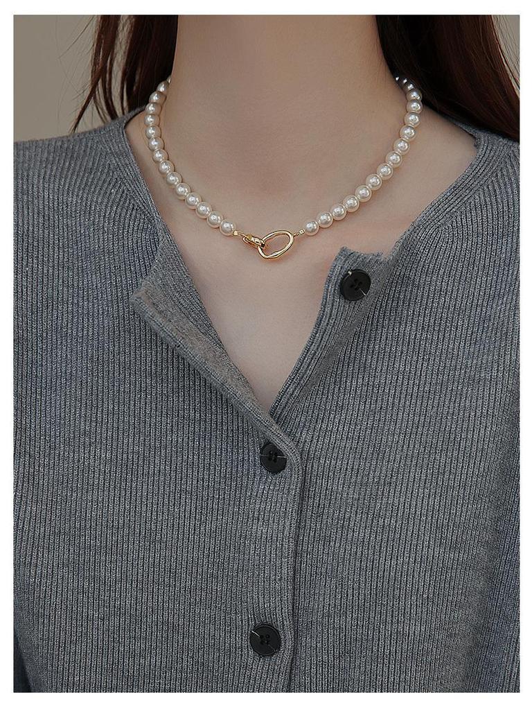 Niche Korean-Style Pearl Choker Necklace: Strong Luster Imitation Pearls for Women