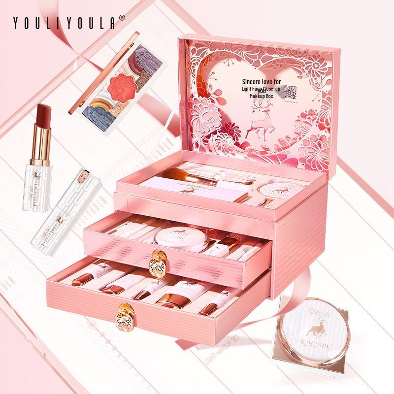 

Праздничный подарочный набор из 20 предметов для макияжа и ухода за кожей Yuli Yula