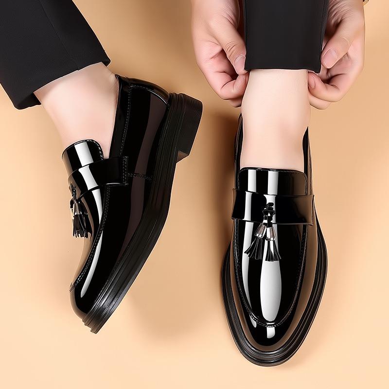 Men's Dress Shoes Business Leather Shoes Slip on Comfortable Casual Shoes Soft Sole Black Wedding Shoe Plus Size Office Loafers