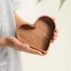 Herzförmige Teller, Dessertschalen, Sushi-Servierschalen, Süßigkeitenschalen, dekorative Holzpaletten, zum Dekorieren von Süßigkeitenschalen zum Valentinstag