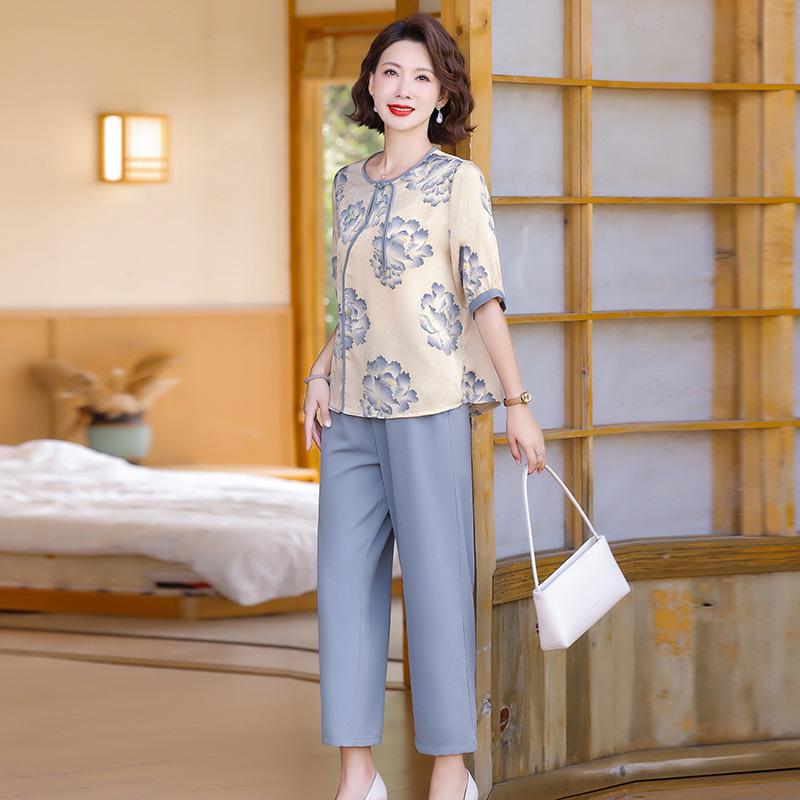 

Летняя шифоновая блузка для мамы 2025 - Стильный топ с коротким рукавом для женщин среднего и пожилого возраста в китайском стиле 3XL