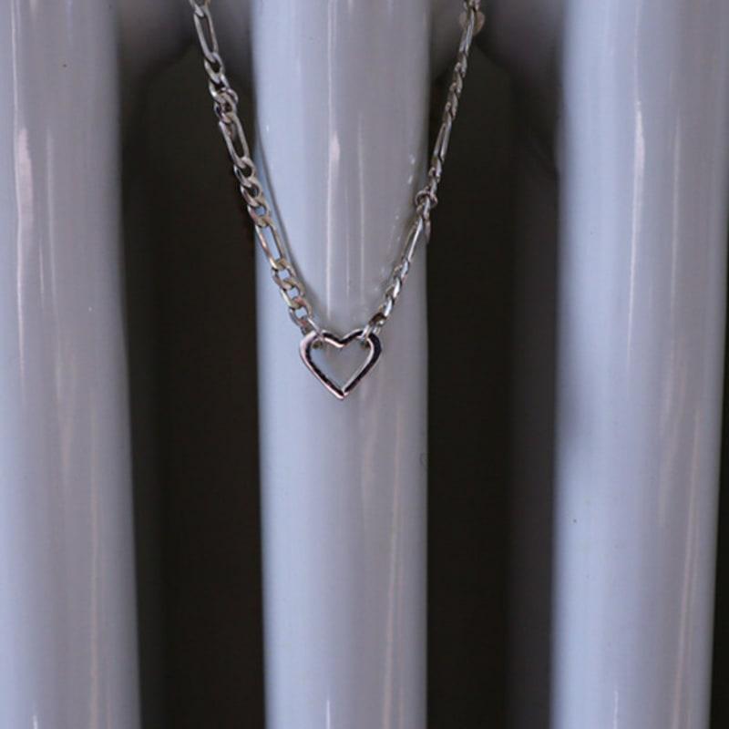 DENERJA HEART AND NECKLACE