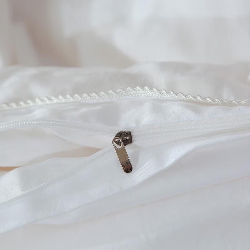 Woodpecker Home Textiles Cotton & Mulberry Silk Blend Quilt