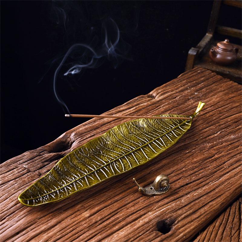 Creative Leaf Incense Burner for Sandalwood & Agarwood Coils - Tea Ceremony Ornament