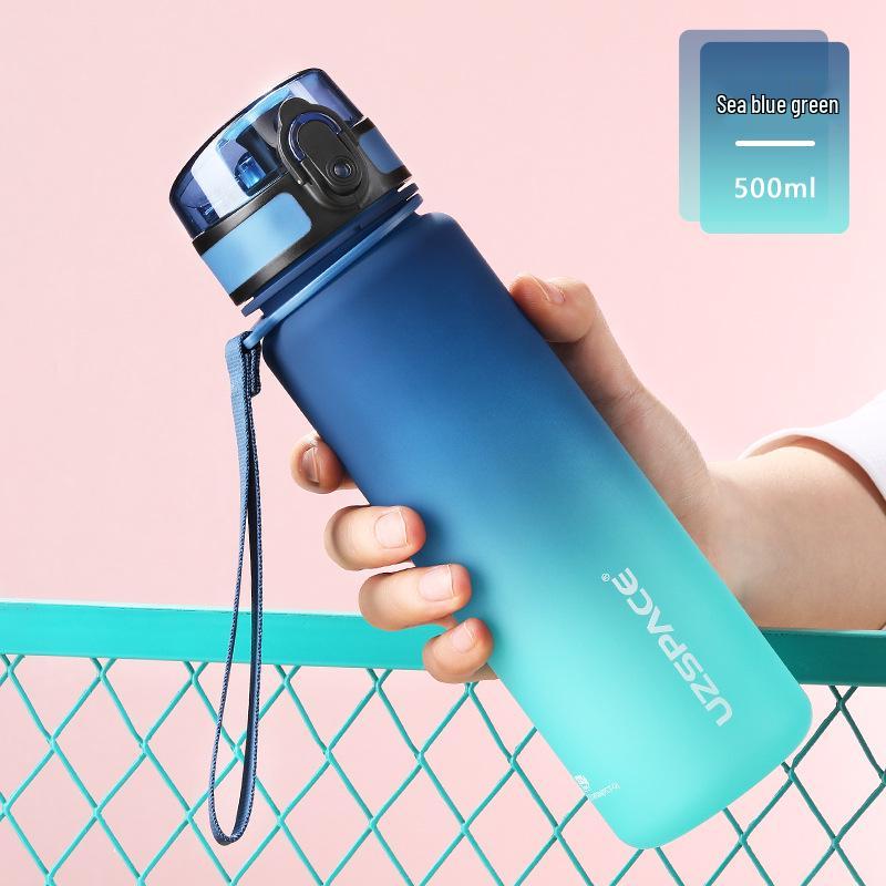 High-Value Gradient Water Bottle: Portable Plastic Cup for Sports & Fitness - Unisex Design for Summer Students & Trendsetters