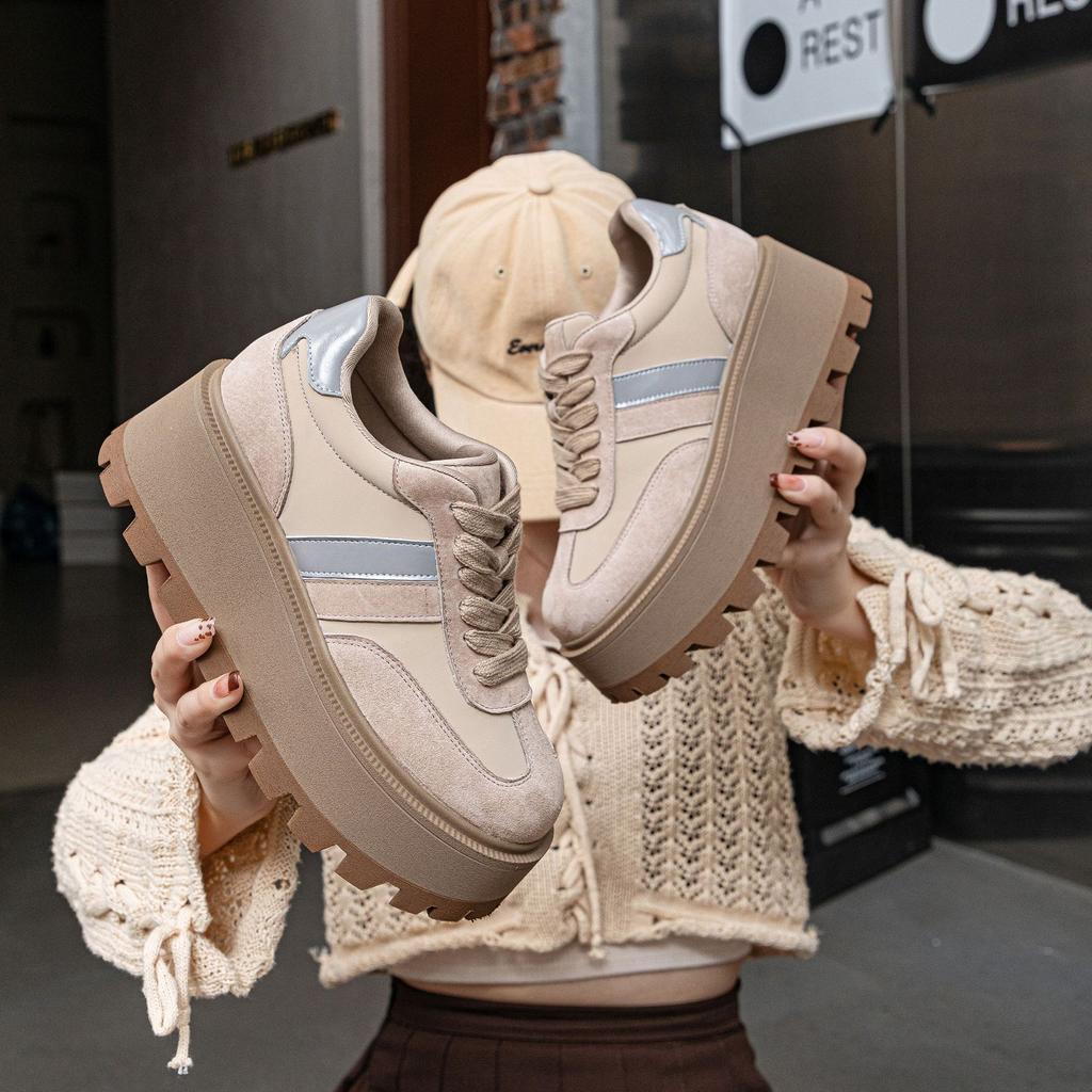 Leather thick-soled heightening muffin shoes for women's 2025 autumn and winter new turning fur lace-up casual shoes for women's casual versatility