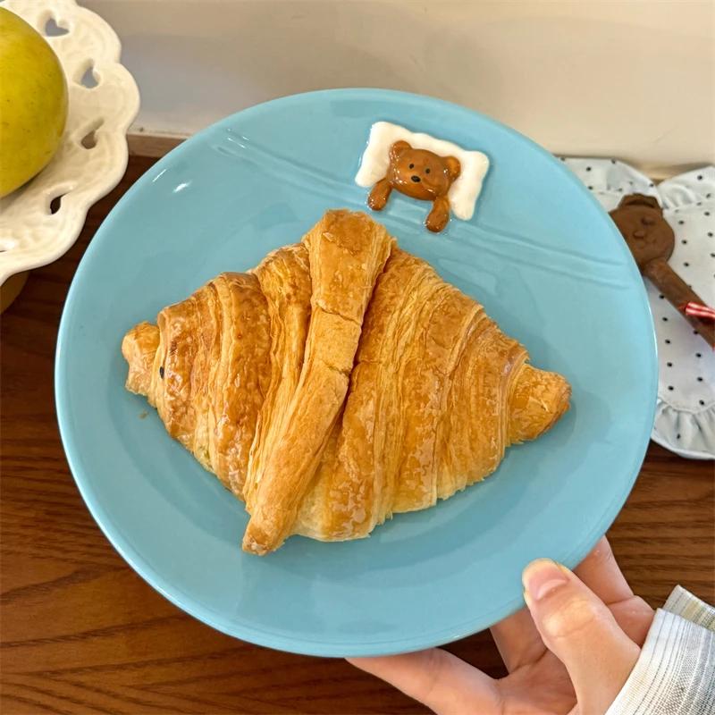 

Керамические тарелки Милый медведь 3D рельефная тарелка Модная креативная десертная круглая тарелка Изысканная бытовая посуда для хлеба и завтрака 8 inches синий