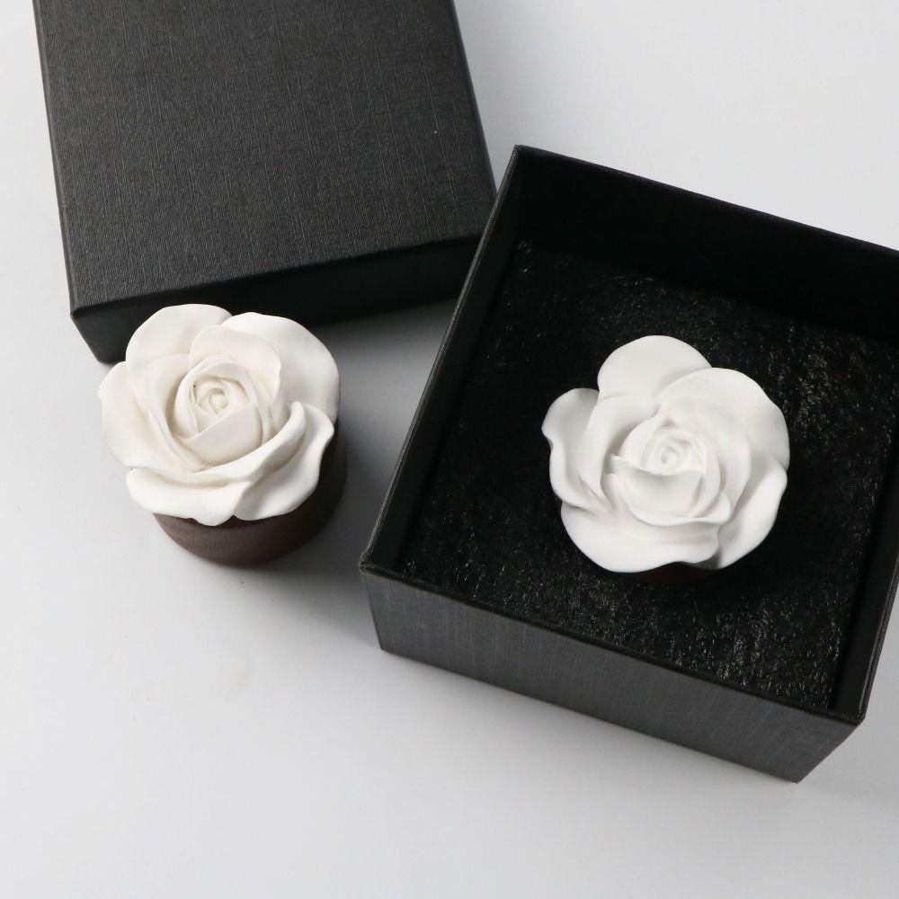 Holzbasis Blumen-Aromatherapie-Diffusor Handgefertigte Ornamente Auto-Lufterfrischer Dekorationen Anti-Rutsch Blumen-Ornamente