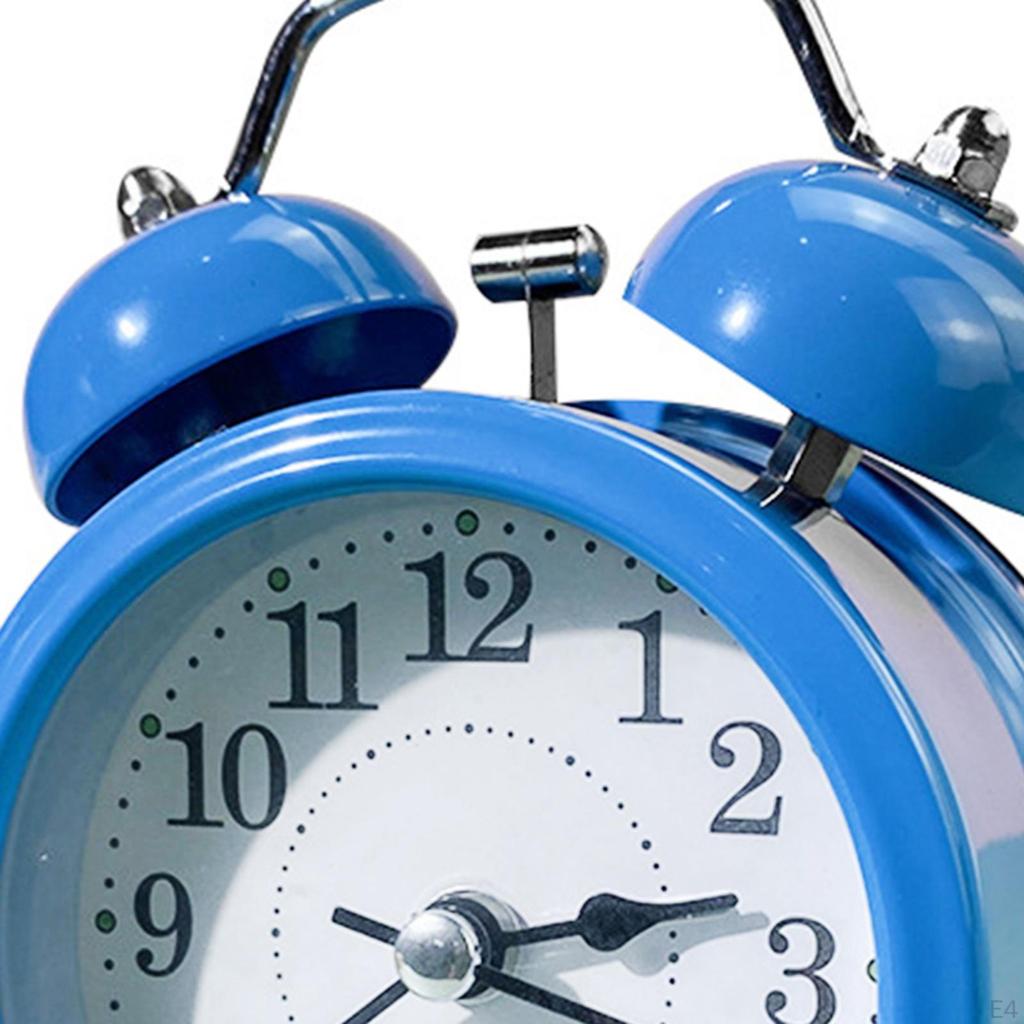 Alarm Clock with Silent Ticking and Retro Design for Bedroom Decor