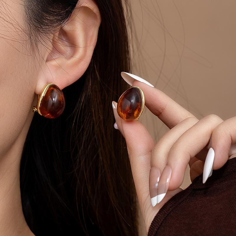 Vintage Maillard Amber Water Drop Ear Buckle Light Luxury Simple Unique Earrings Premium Smudge Resin Earrings