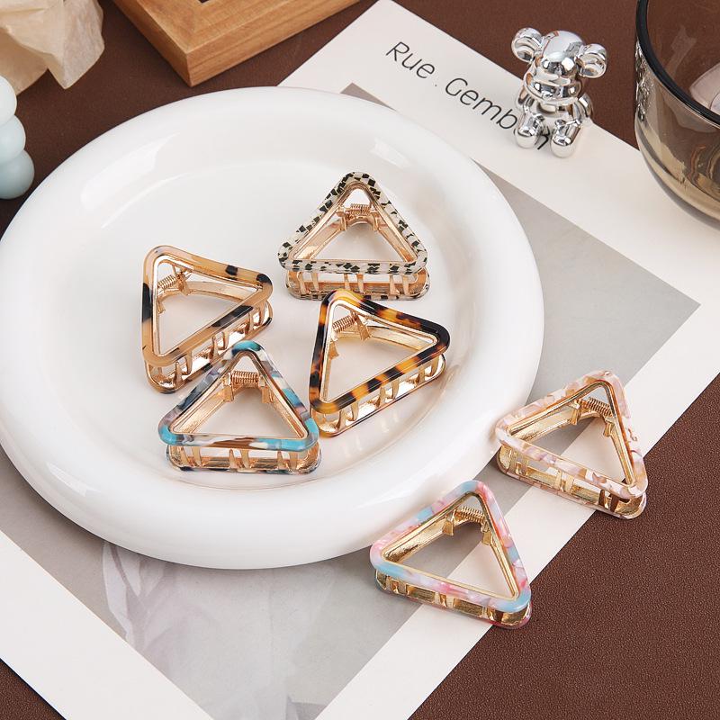 2024 Trendy Metal Hair Claw Clip: Elegant Celebrity Headdress